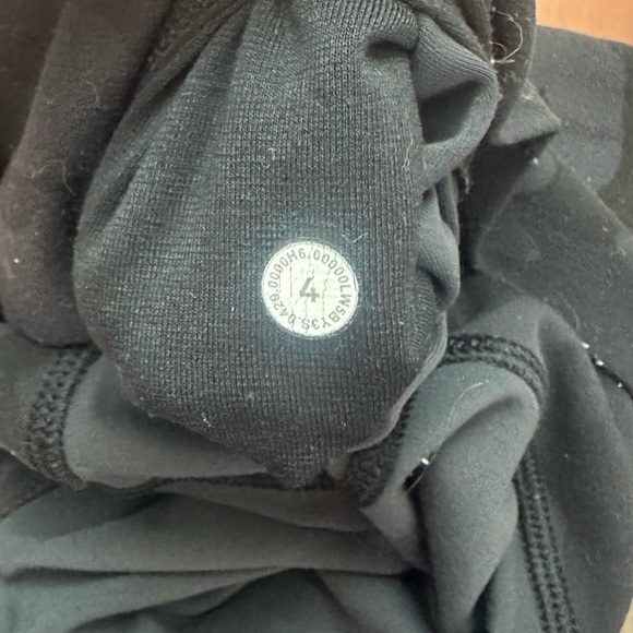 Lululemon camo align 25” leggings - Picture 4 of 4